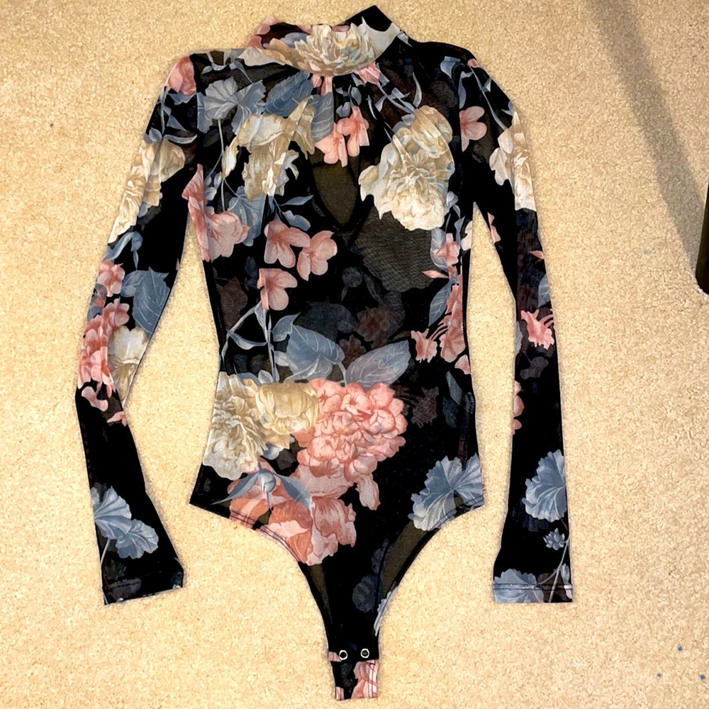 Sexy Mesh floral 💐 long sleeve bodysuit!
